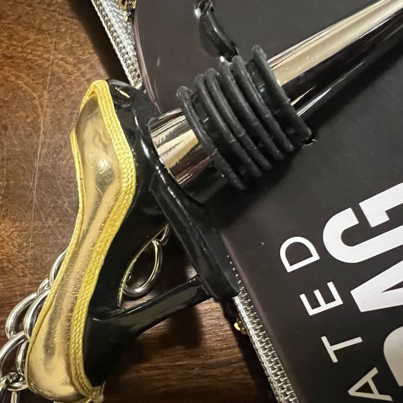 ICE WEAR Insulated Wine Sequined Clutch Bag - Picture 5 of 12